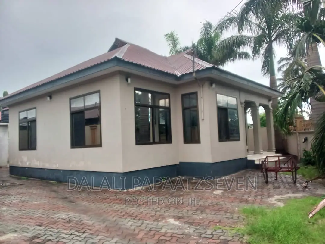 3bdrm House in Dalalipapaatzseven, Kinondoni for rent