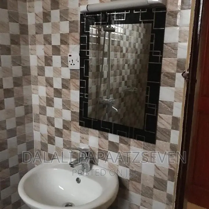 2bdrm Apartment in Dalalipapaatzseven, Bunju for rent