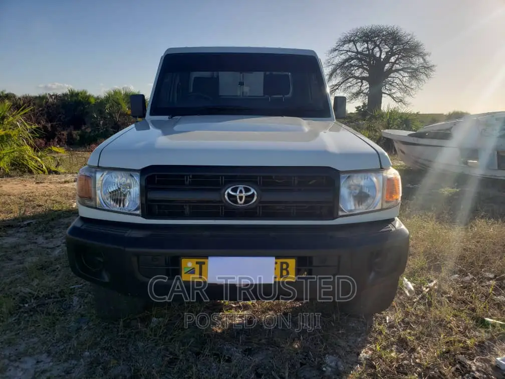 Toyota Land Cruiser 4.0 V6 EXR 2016 White