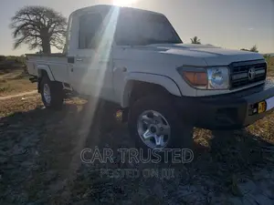 Toyota Land Cruiser 4.0 V6 EXR 2016 White