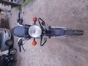 TVS HLX 125 2021 Black