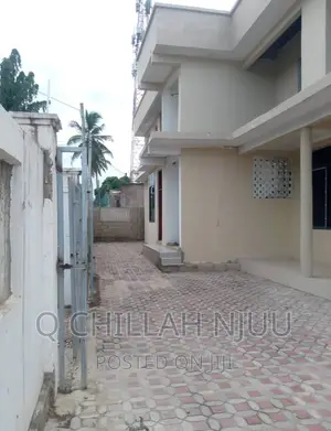 8bdrm Apartment in Ununio Estate, Kinondoni for sale