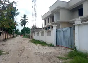 8bdrm Apartment in Ununio Estate, Kinondoni for sale