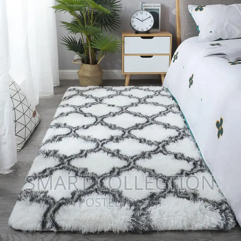 Bed Side Manyoya Carpet 3/6