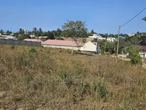 Plot Inauzwa Goba Center