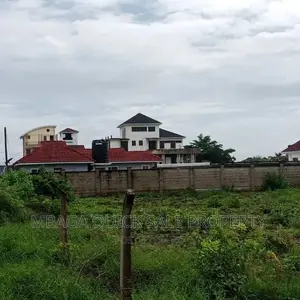 Kiwanja Kinauzwa Mbweni JKT