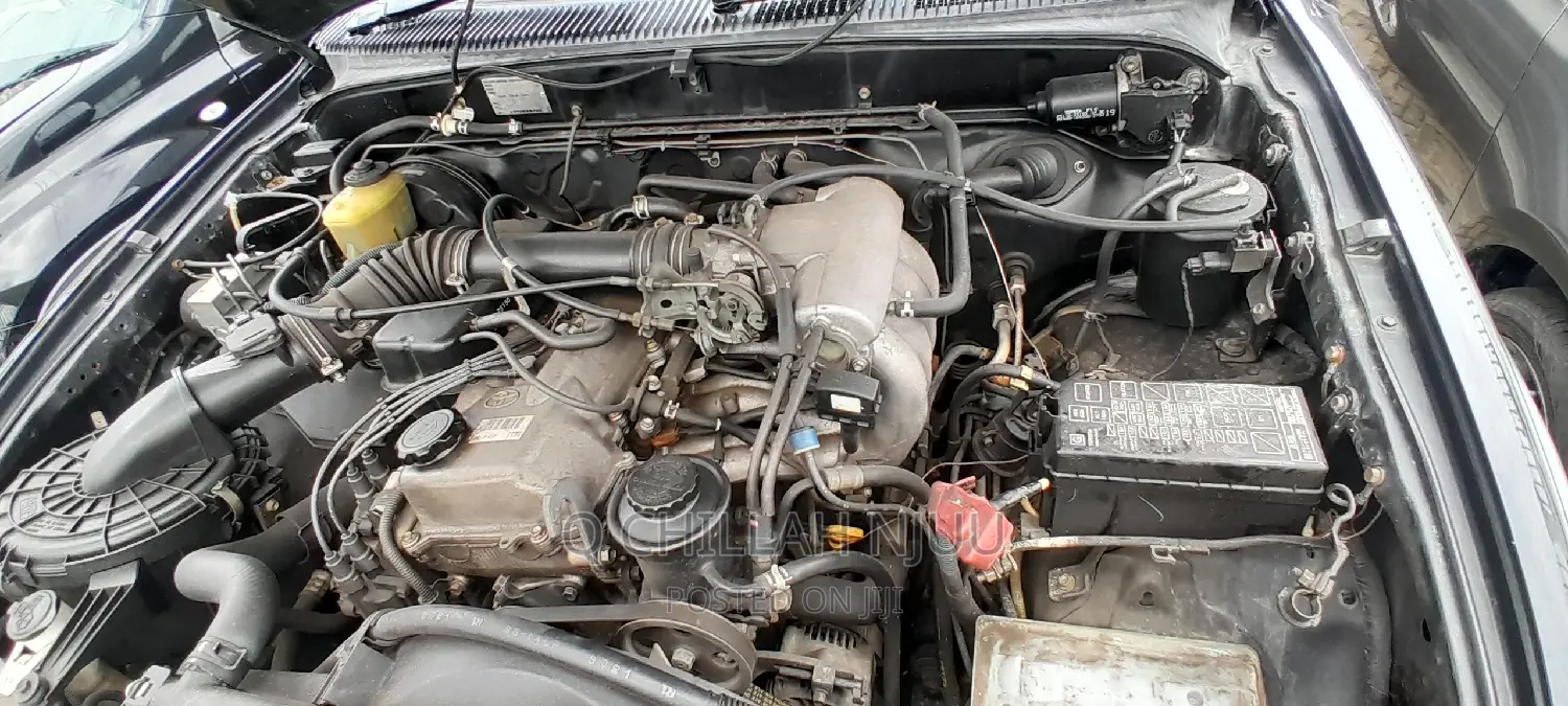 Toyota Hilux 2006 Black