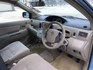 Toyota Raum 2004 Blue