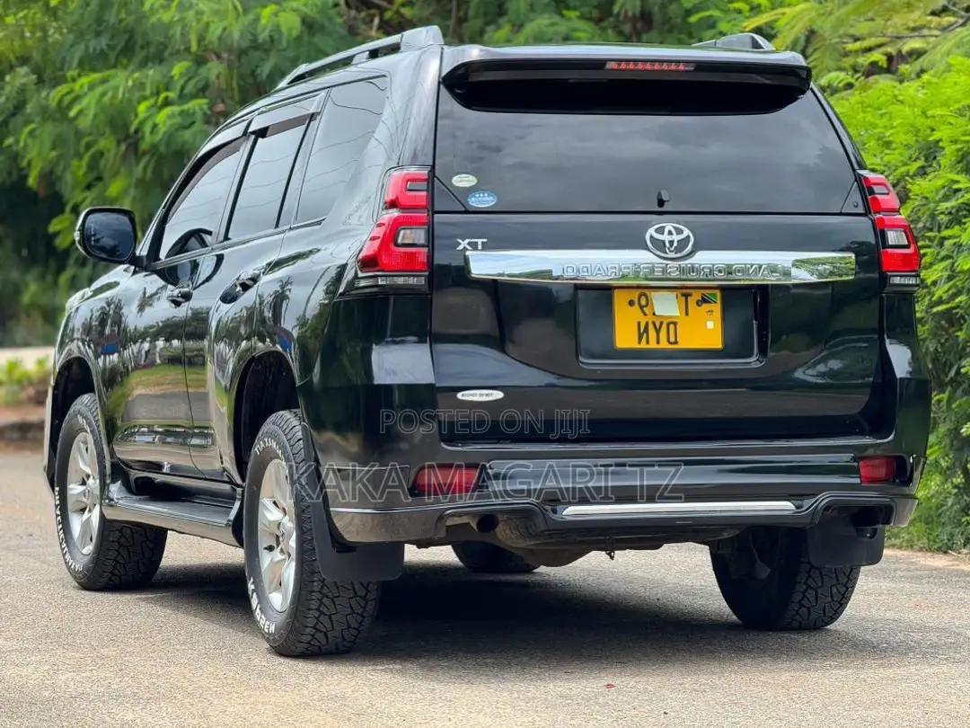Toyota Land Cruiser Prado 2014 Black