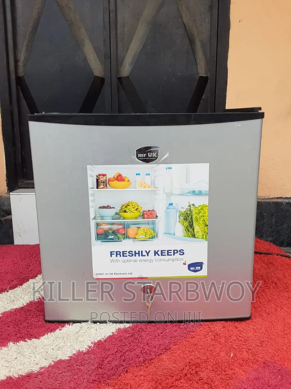 Mr Uk Min Fridge Inagandisha Na Kupooza Vzur