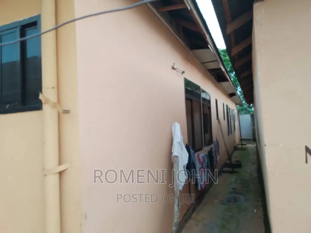 20rmgesti,Bar, Ukumbi Na Restaurant Inauzwa Ml 350 Bagamoyo.