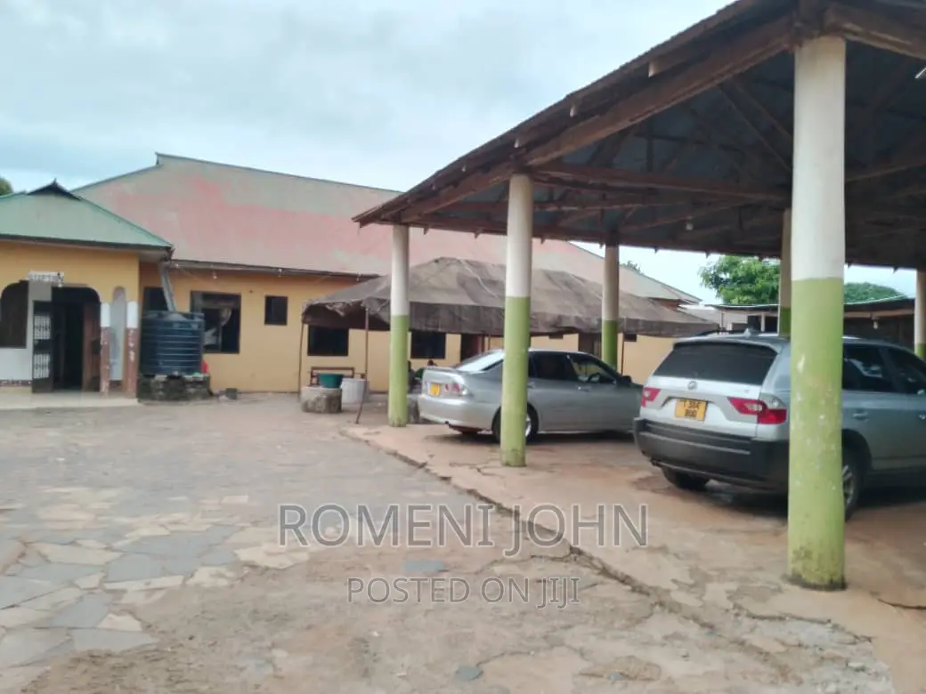 20rmgesti,Bar, Ukumbi Na Restaurant Inauzwa Ml 350 Bagamoyo.