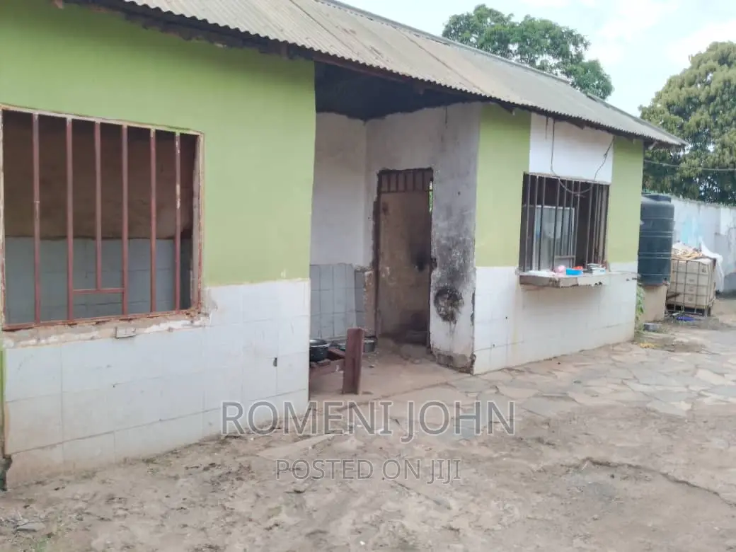 20rmgesti,Bar, Ukumbi Na Restaurant Inauzwa Ml 350 Bagamoyo.