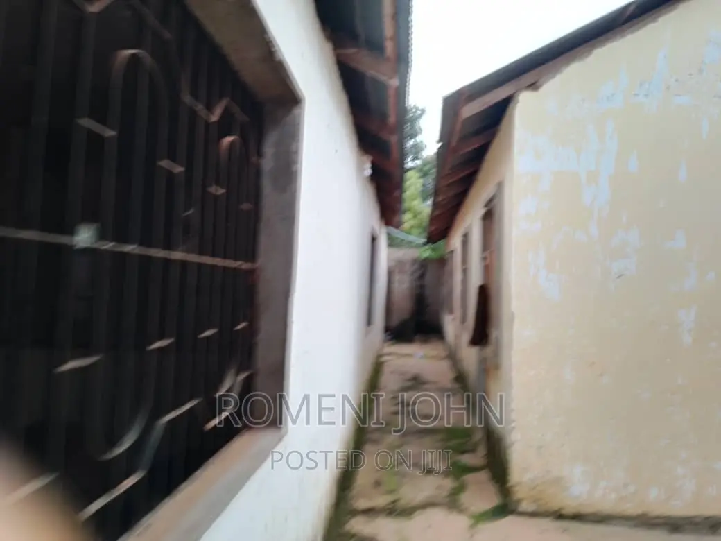 20rmgesti,Bar, Ukumbi Na Restaurant Inauzwa Ml 350 Bagamoyo.