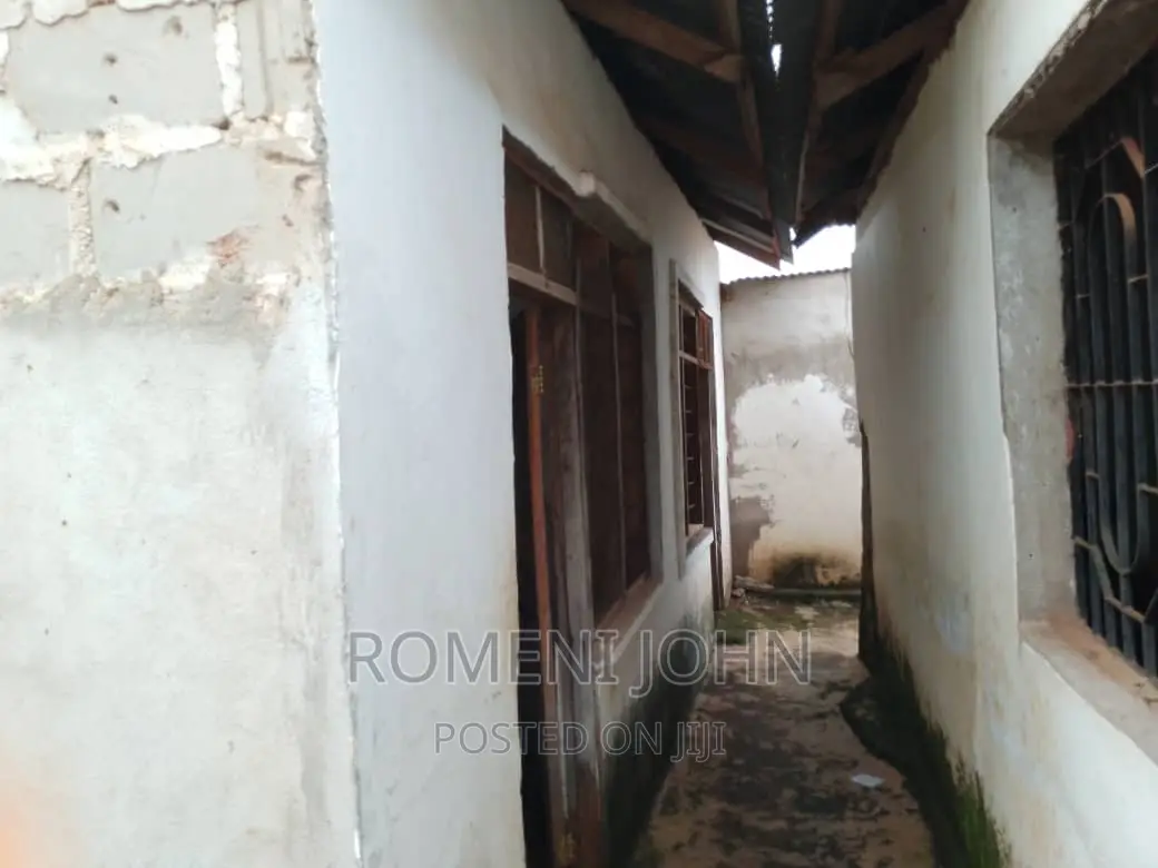 20rmgesti,Bar, Ukumbi Na Restaurant Inauzwa Ml 350 Bagamoyo.