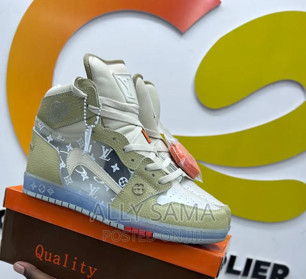 Mens Sneakers Louis Vuitton Original Two Colors
