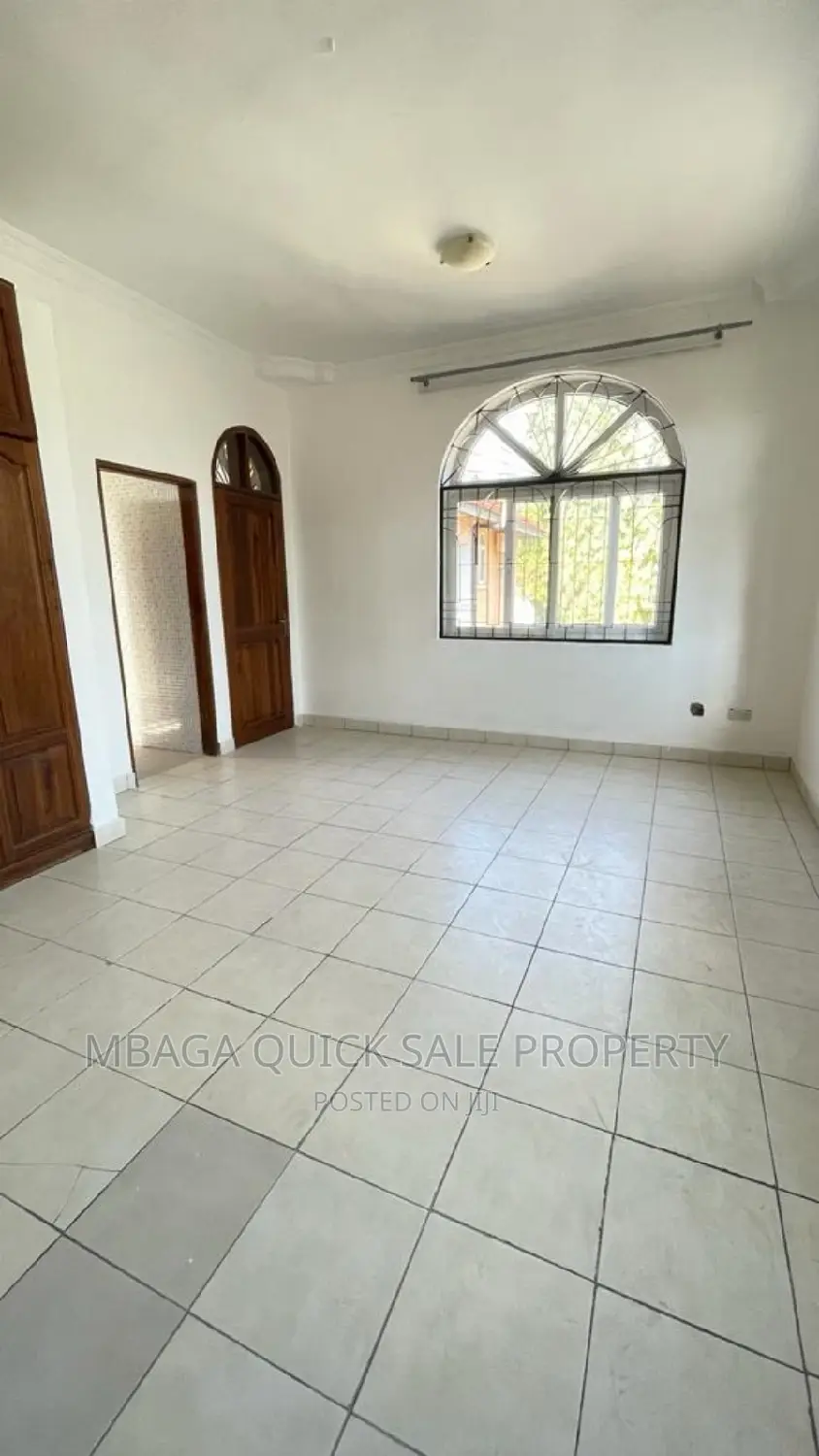4bdrm House in Mikocheni for rent