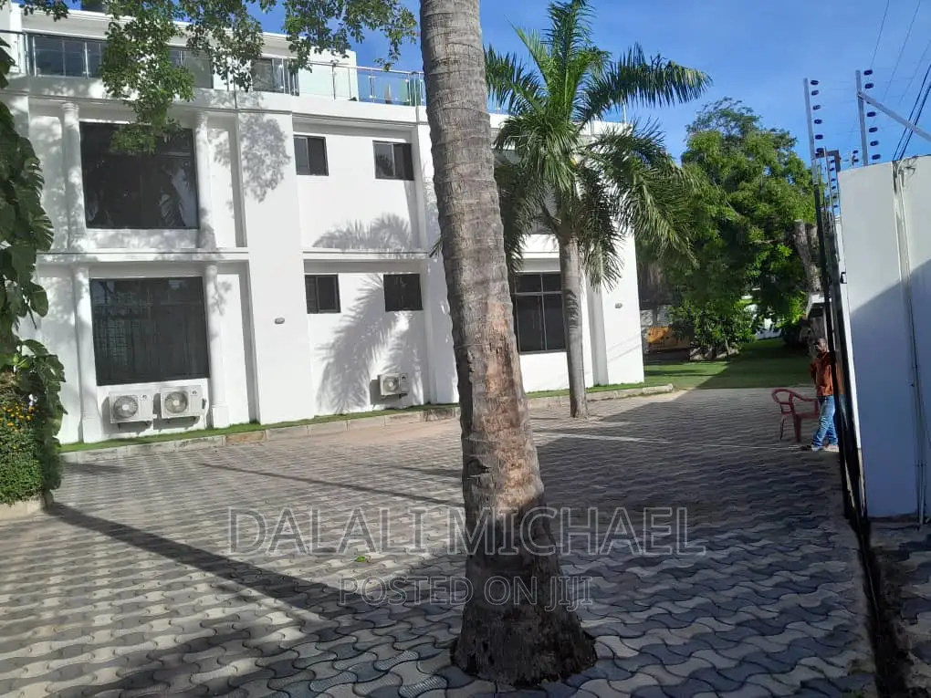 Furnished 5bdrm Bungalow in Oysterbay for rent