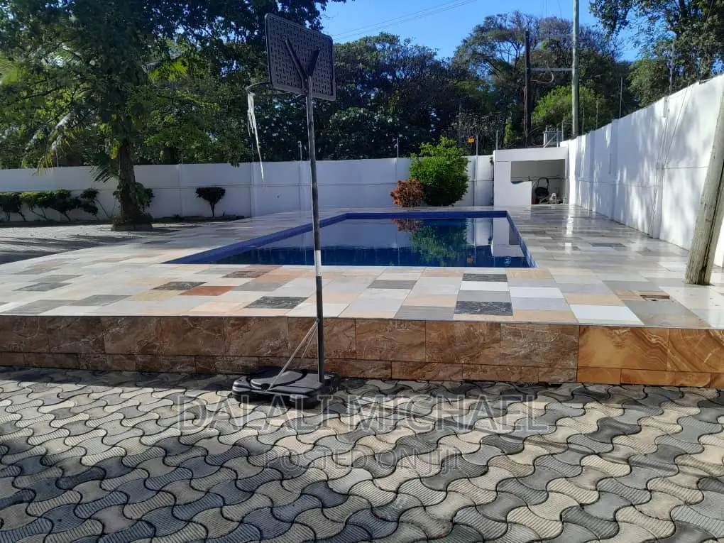 Furnished 5bdrm Bungalow in Oysterbay for rent