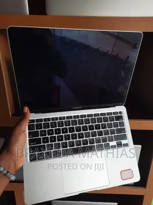 Laptop Apple MacBook Air 2020 16GB Intel Core I7 SSD 256GB