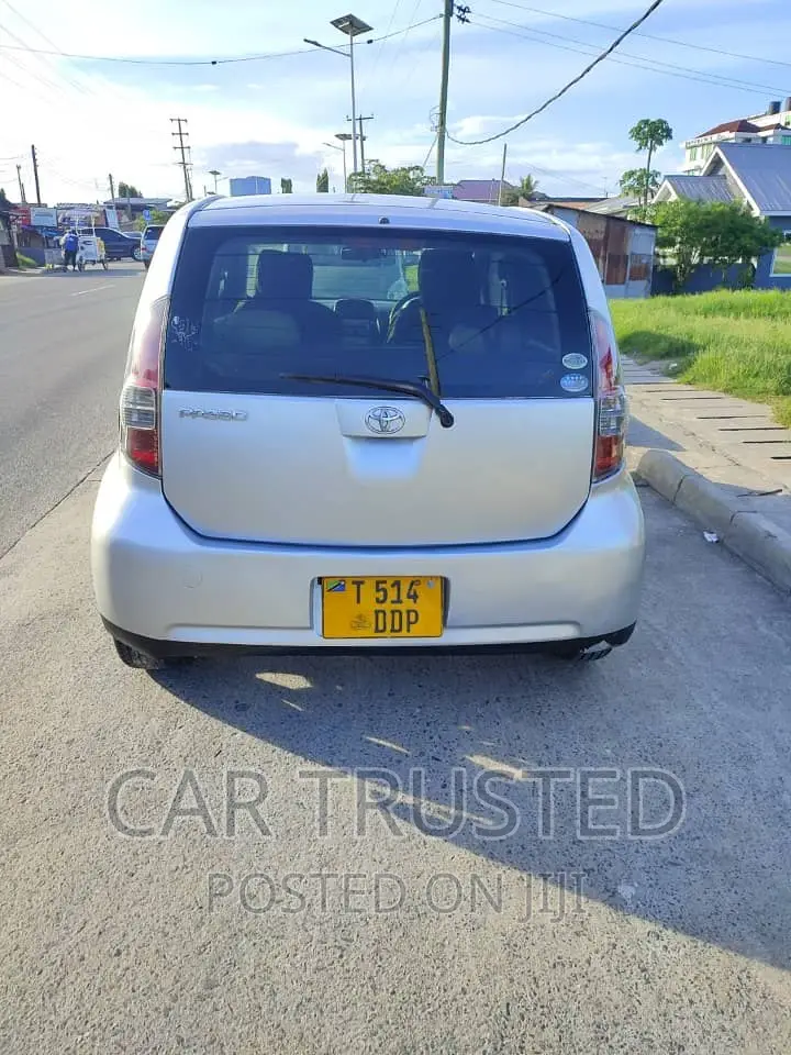 Toyota Passo 1.3 FWD 2006 Silver