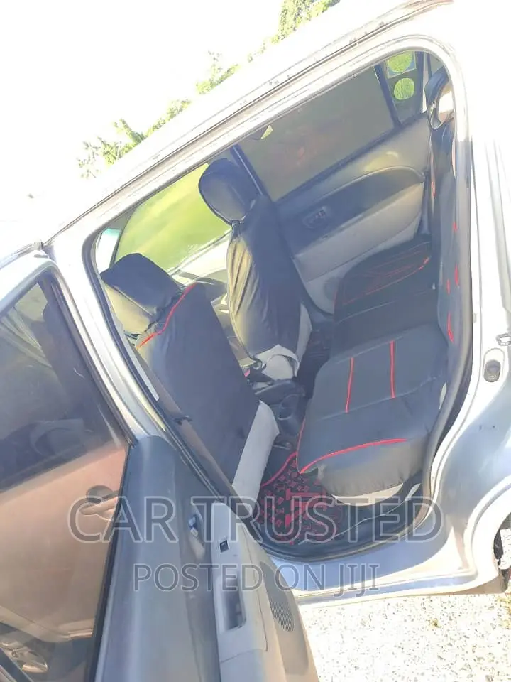 Toyota Passo 1.3 FWD 2006 Silver