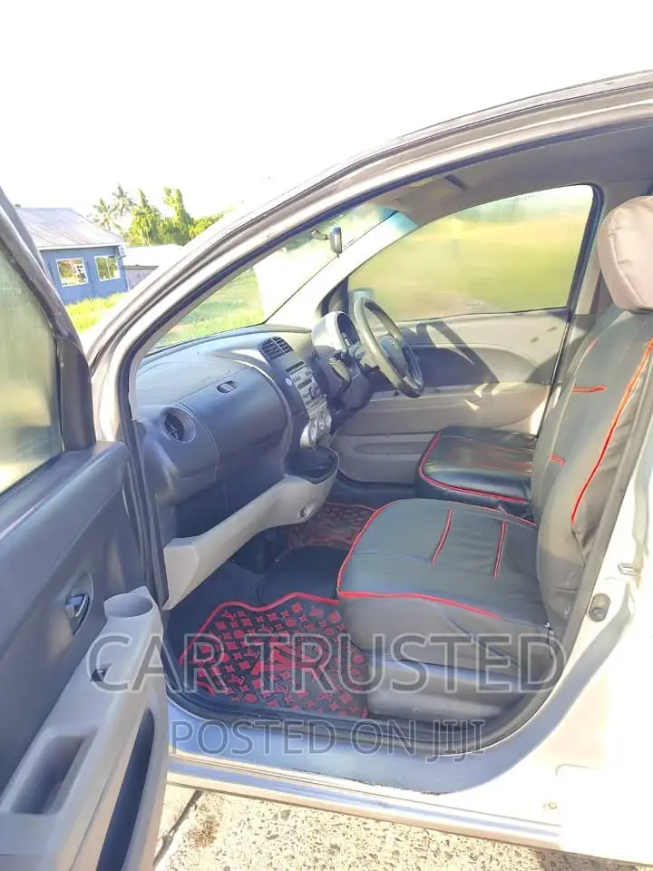 Toyota Passo 1.3 FWD 2006 Silver