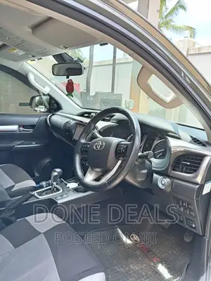 Toyota Hilux 2020 Gray
