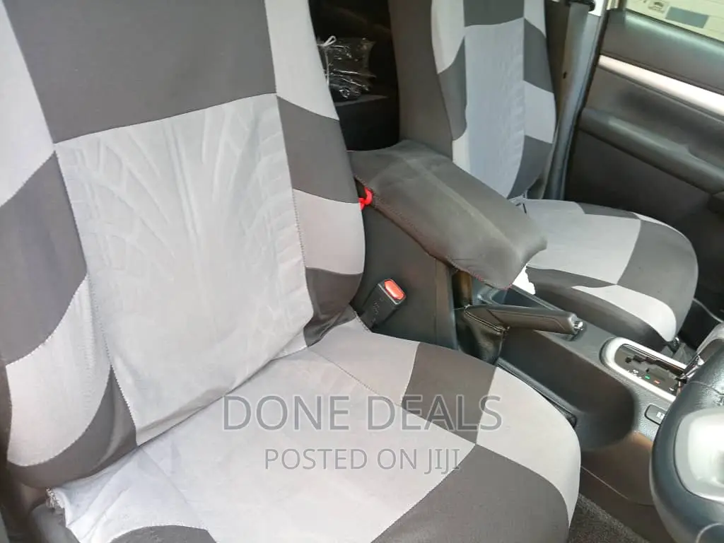 Toyota Hilux 2020 Gray