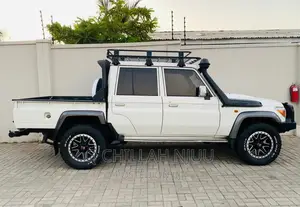 Toyota Land Cruiser 2008 White