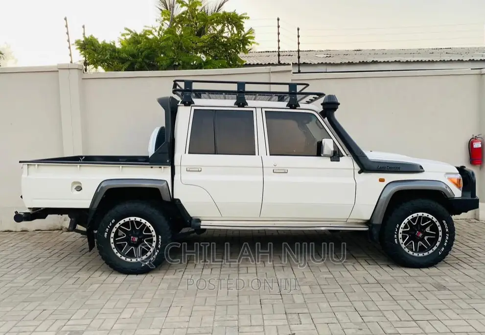 Toyota Land Cruiser 2008 White