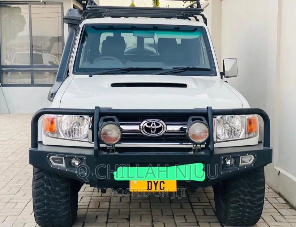 Toyota Land Cruiser 2008 White