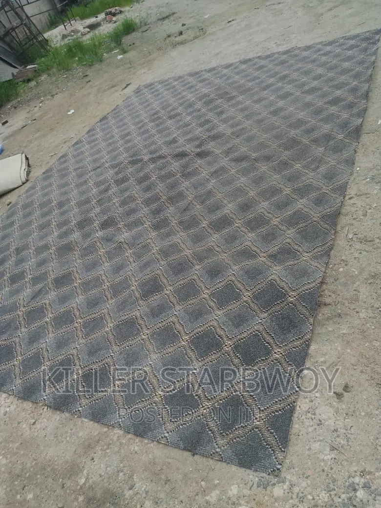 Zulia Size Ya Futi 13 Kwa 9