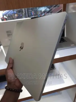 Laptop Apple MacBook Pro 2017 16GB Intel Core I7 SSD 512GB