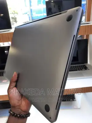 Laptop Apple MacBook Pro 2019 16GB Intel Core I7 SSD 512GB