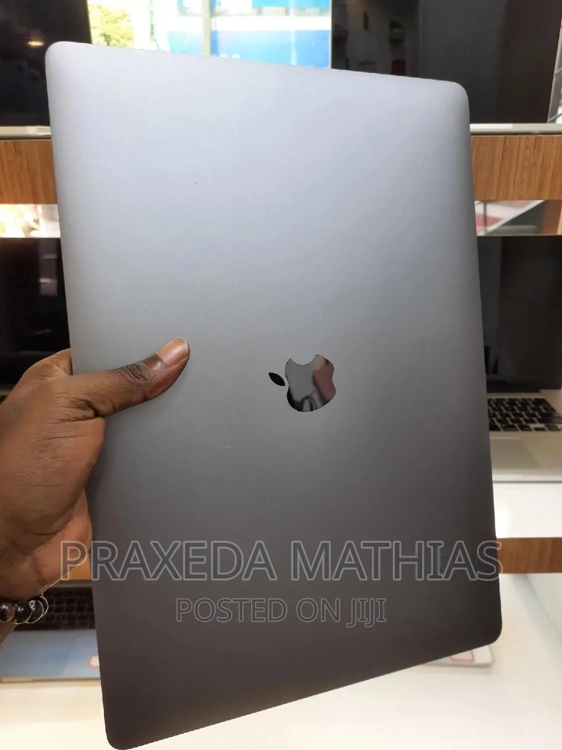 Laptop Apple MacBook Pro 2019 16GB Intel Core I7 SSD 512GB
