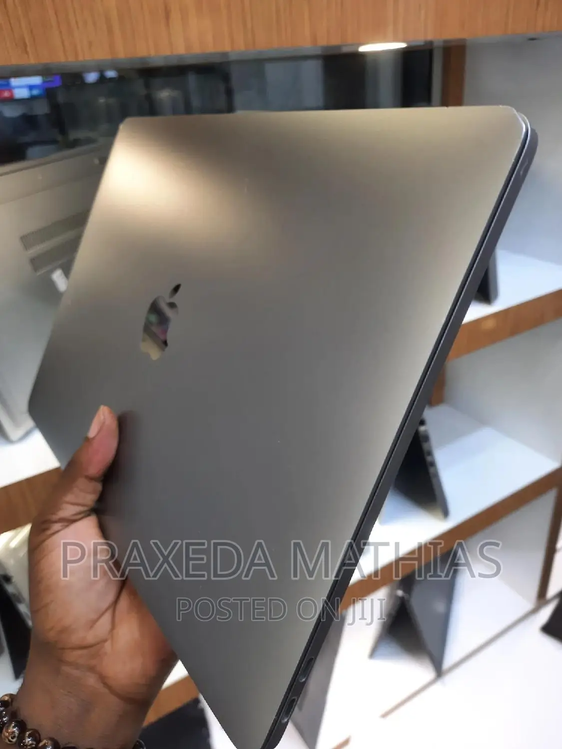 Laptop Apple MacBook Pro 2016 16GB Intel Core I5 SSD 256GB