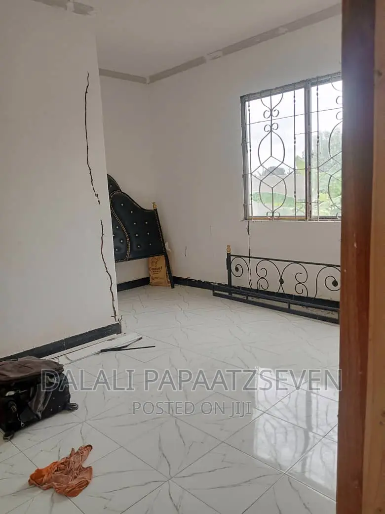 3bdrm House in Dalalipapaatzseven, Kinondoni for sale