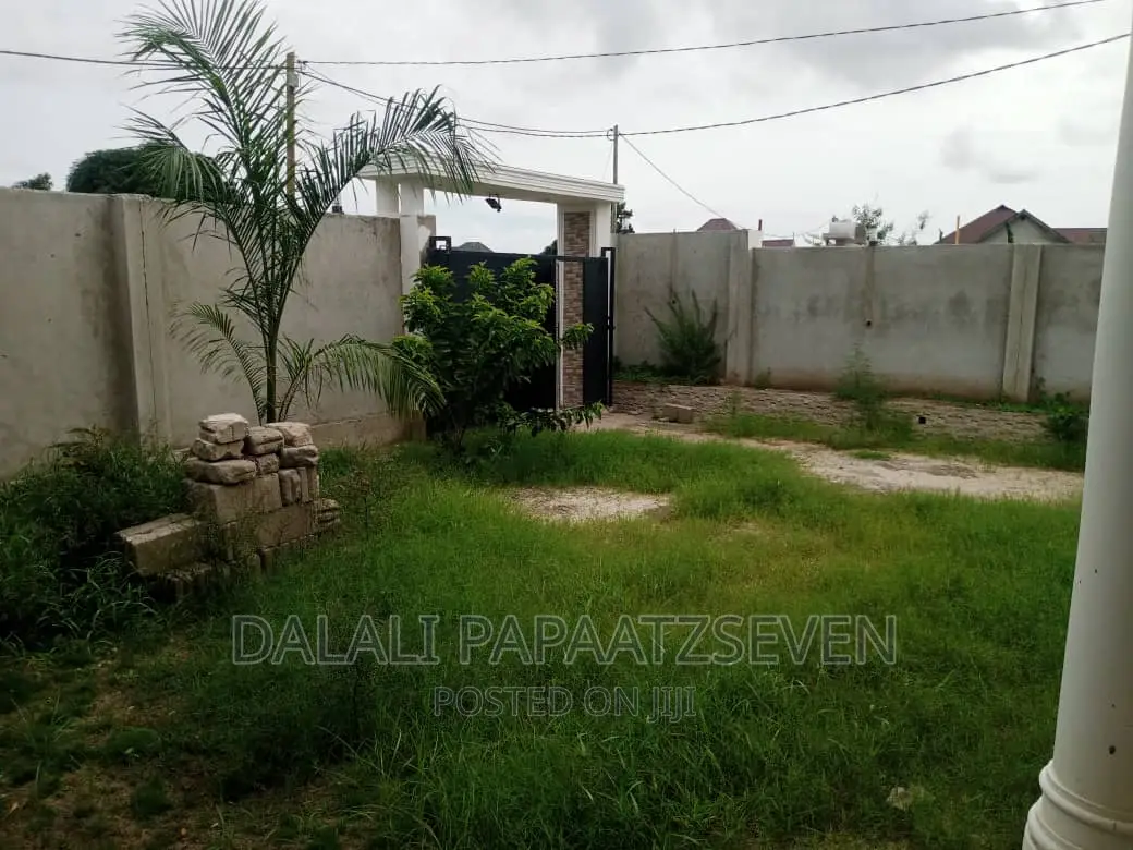 3bdrm House in Dalalipapaatzseven, Kinondoni for sale