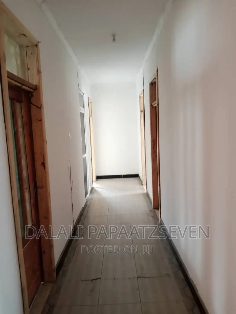 3bdrm House in Dalalipapaatzseven, Kinondoni for sale