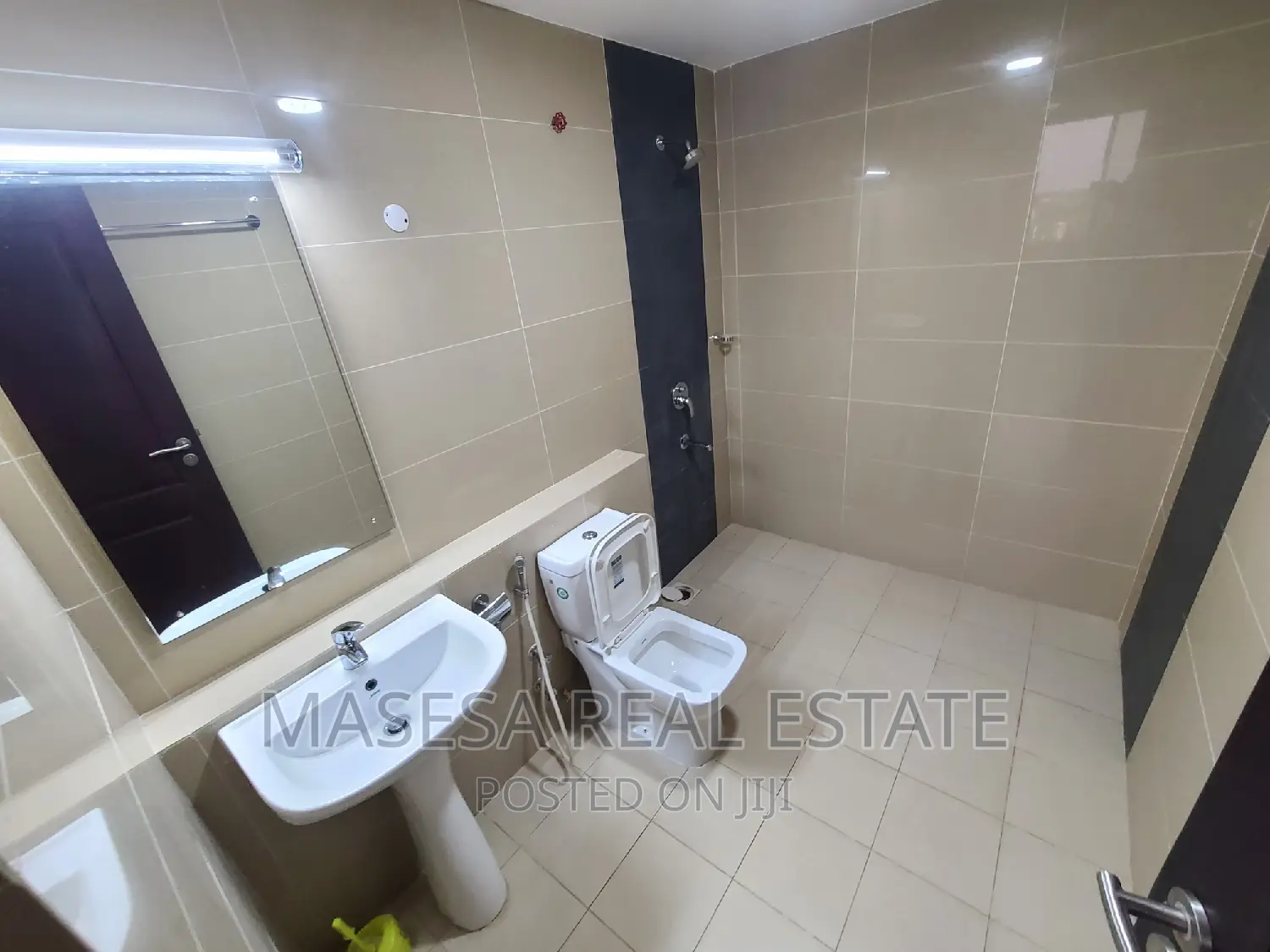 4bdrm Penthouse in Mikocheni for rent