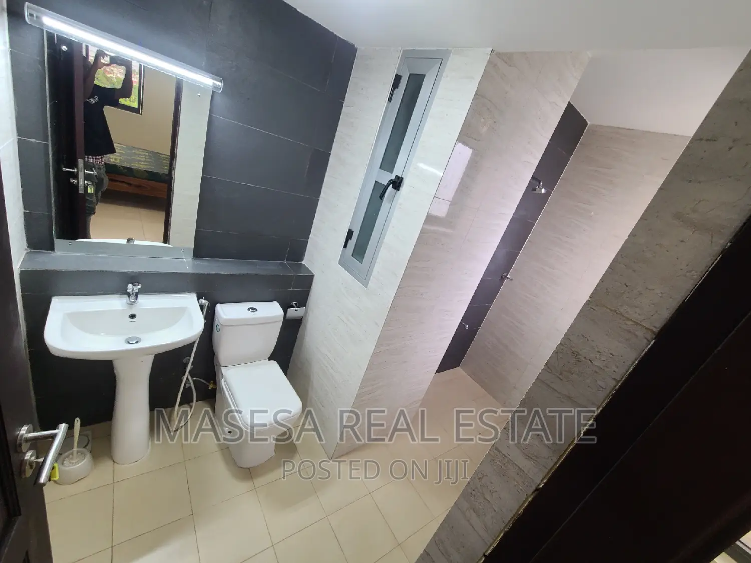 4bdrm Penthouse in Mikocheni for rent