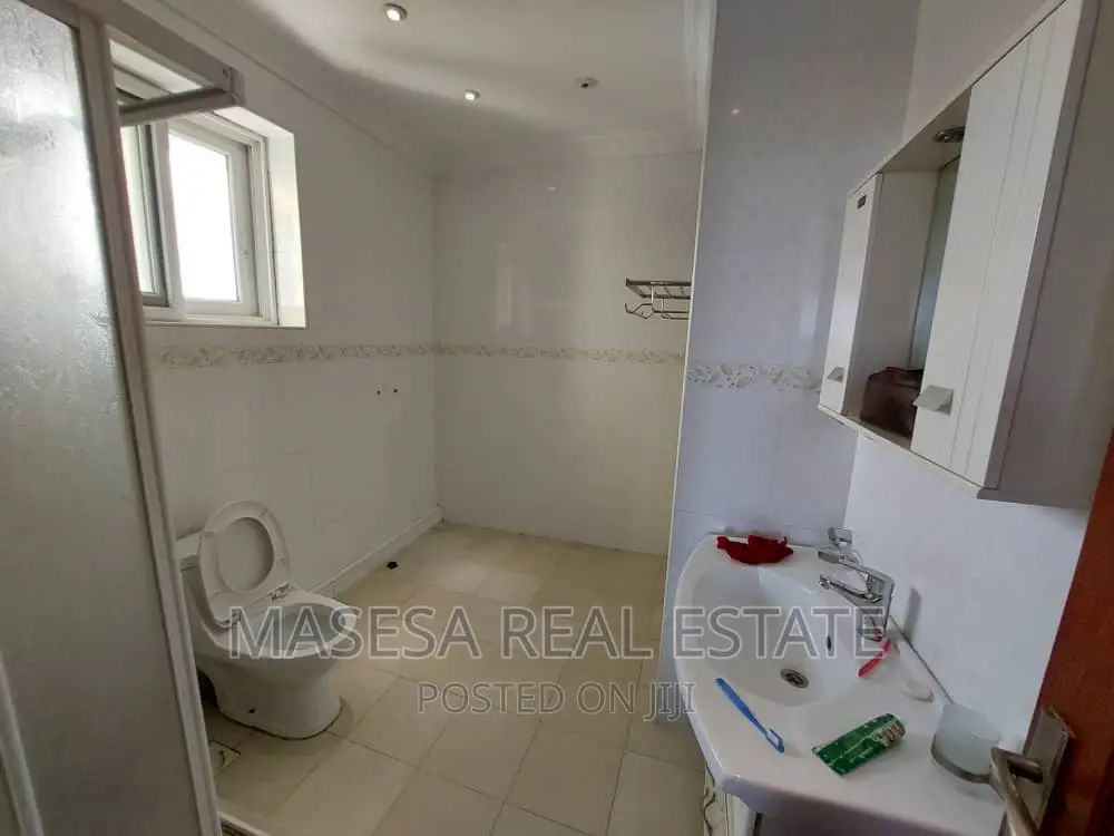 Furnished 3bdrm Penthouse in Mikocheni for rent