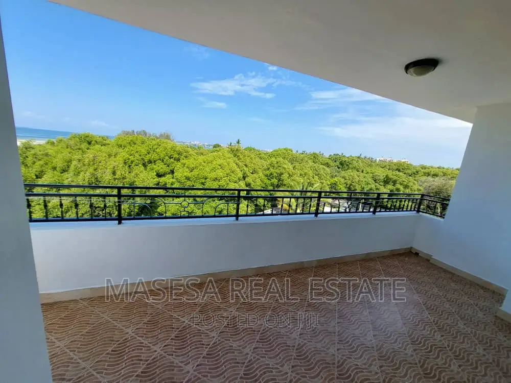 Furnished 3bdrm Penthouse in Mikocheni for rent