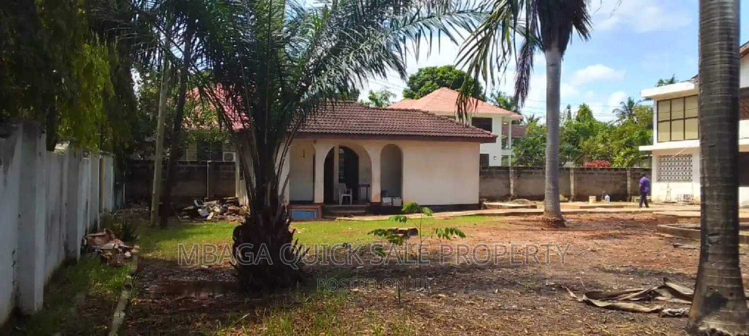 5bdrm House in Mikocheni for sale