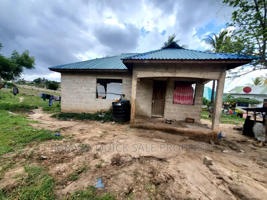3bdrm House in Goba for sale