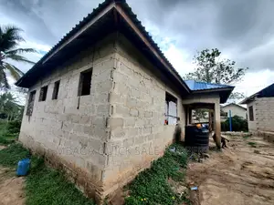 3bdrm House in Goba for sale