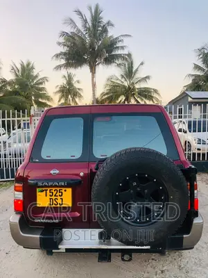 Nissan Patrol 2004 Beige