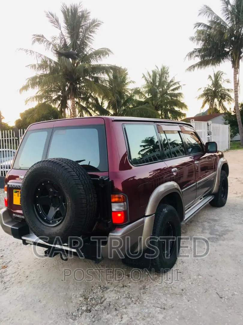 Nissan Patrol 2004 Beige