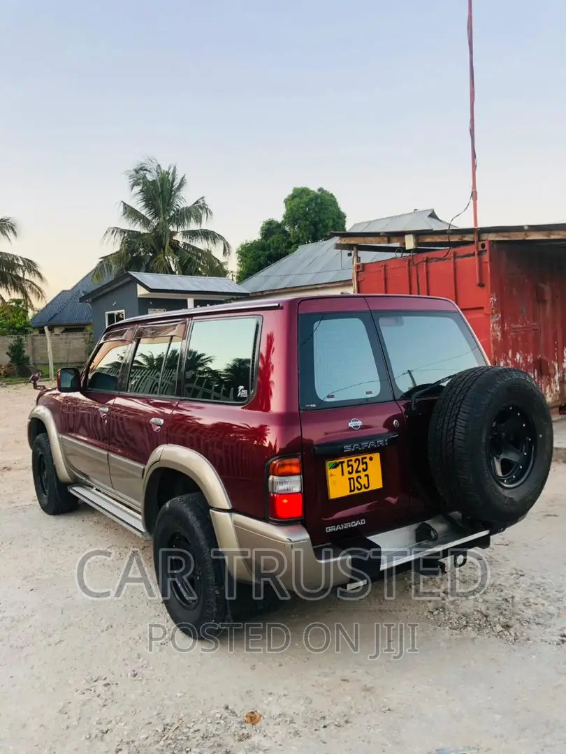 Nissan Patrol 2004 Beige